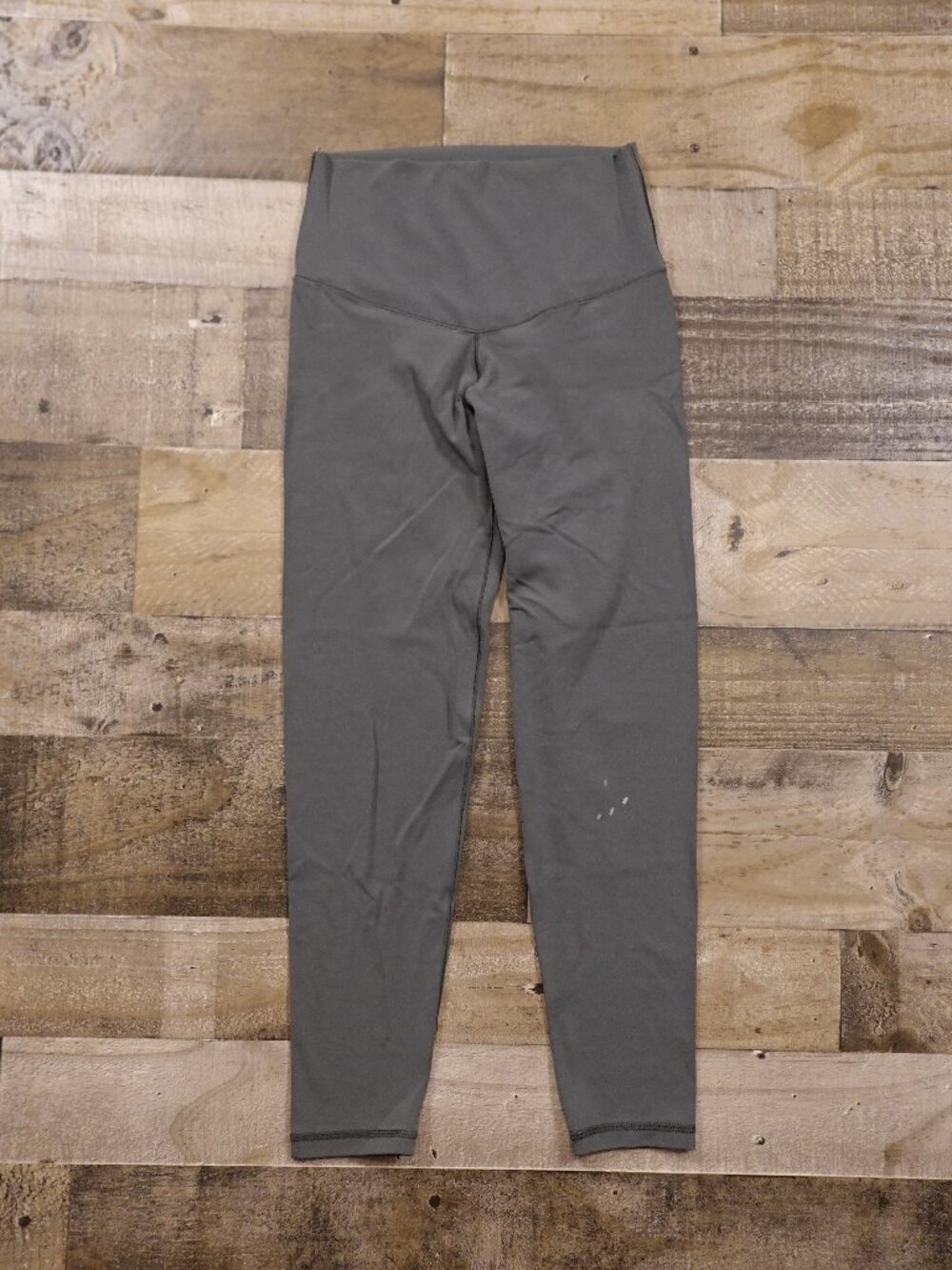 OFFLINE By Aerie High Waisted Leggings Women’s Medium Sage Gray Athletic‎ Yoga